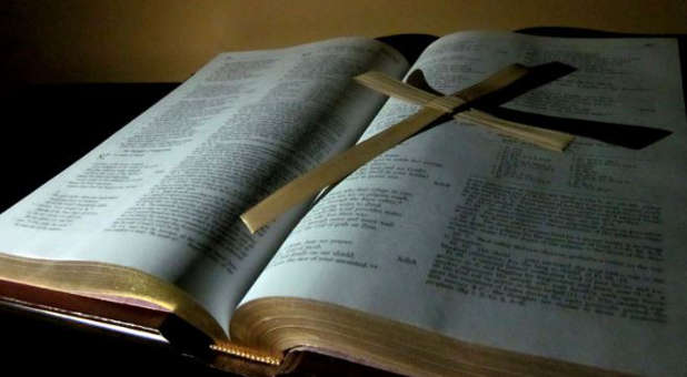 Your church should strongly recommend to its members that they read their Bible daily.